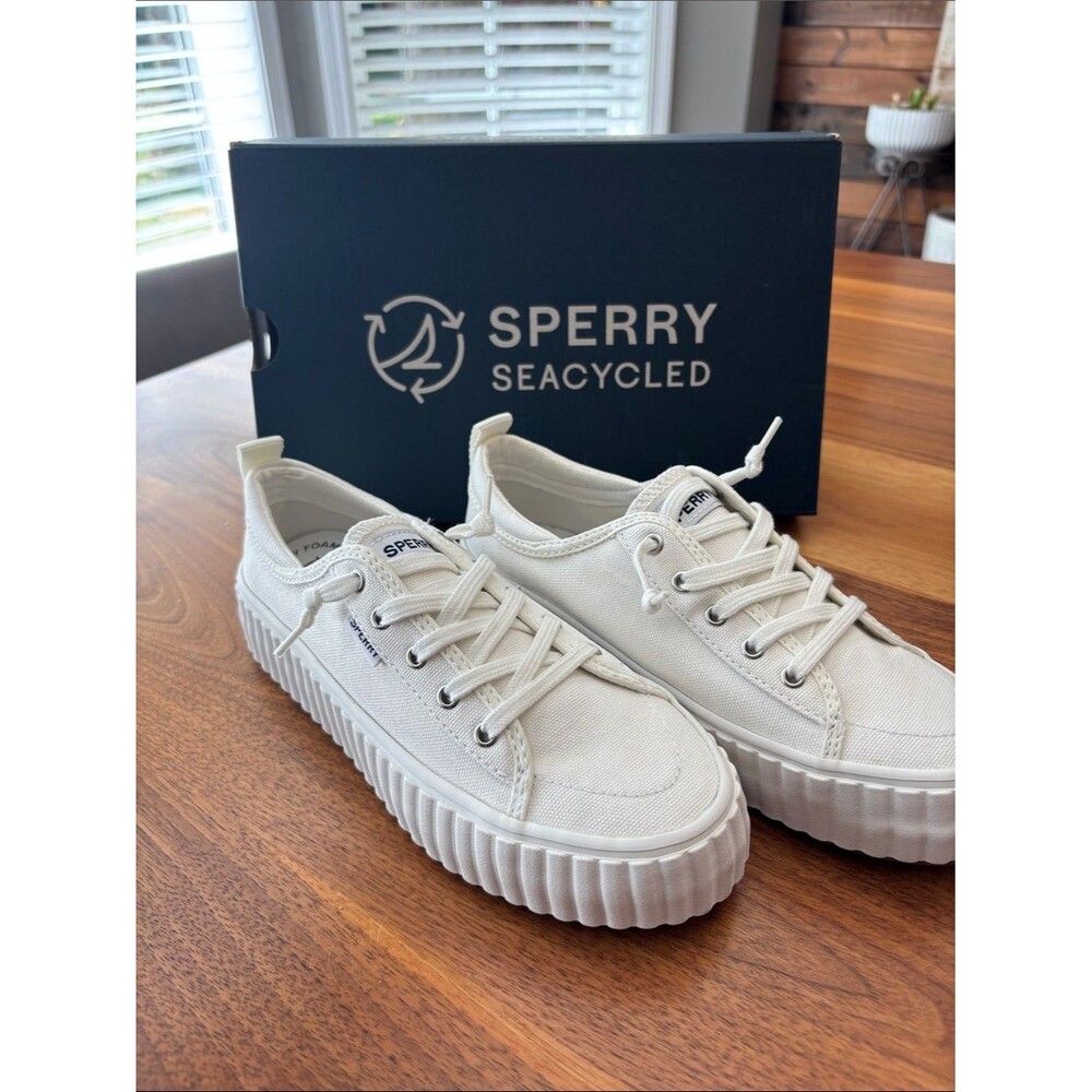 NWT New Sperry Pier Wave White Low Top Boat Shoes Womens Size 5